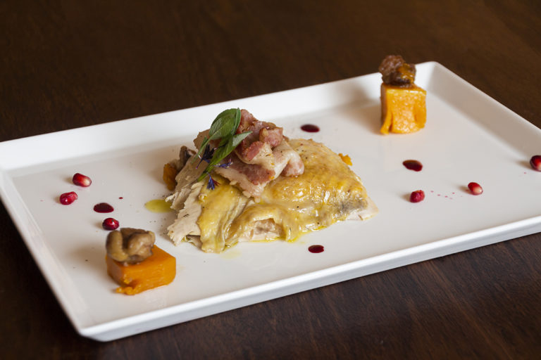 Faraona ripiena con castagne, zucca e melograno - Società ...