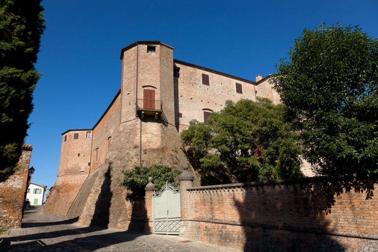 Romagna  terra castelli rocche dalla storia antica Soc  Agr  Guidi