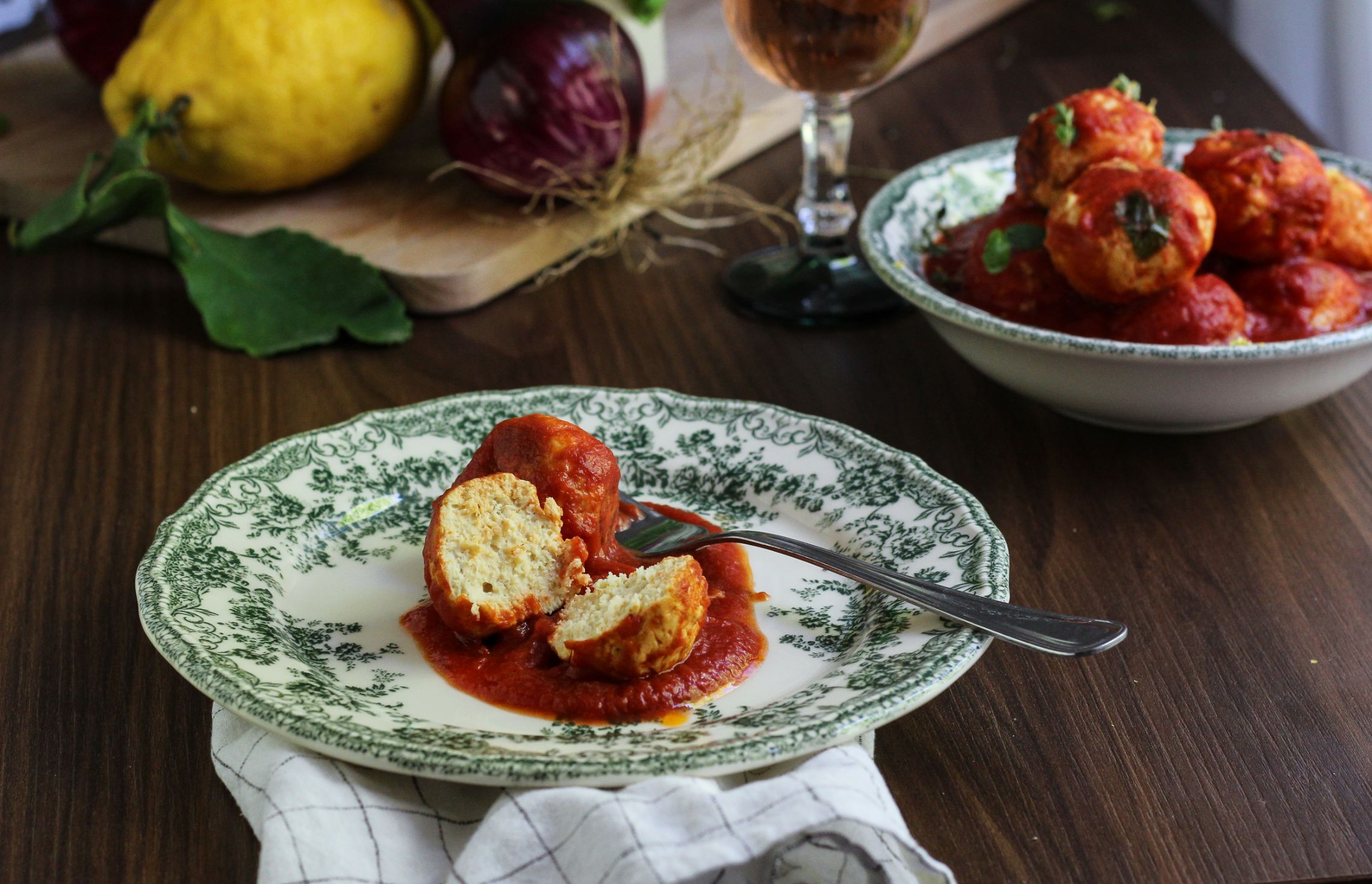 ricetta polpette di pollo e ricotta al sugo