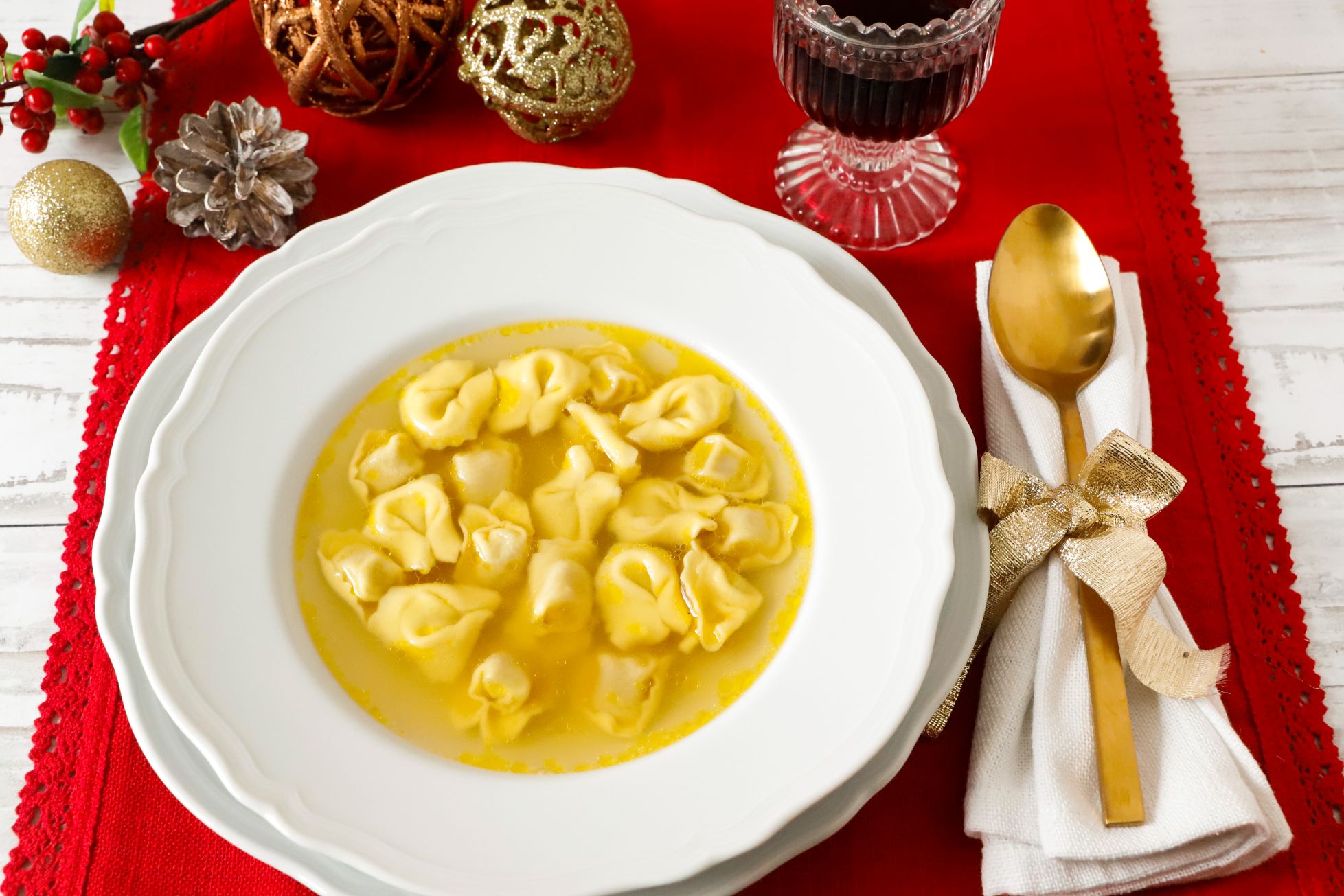 brodo-di-cappone-cappelletti